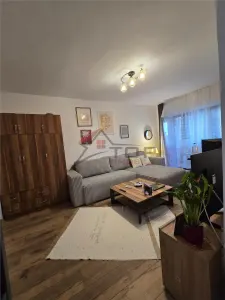 Dacia - Scoala Alexandru Vlahuta , 2 camere model cu geam la baie, etaj intermediar - foto 2