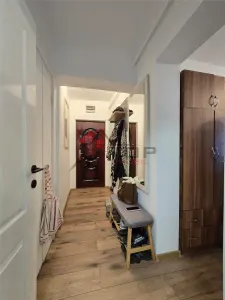 Dacia - Scoala Alexandru Vlahuta , 2 camere model cu geam la baie, etaj intermediar - foto 5