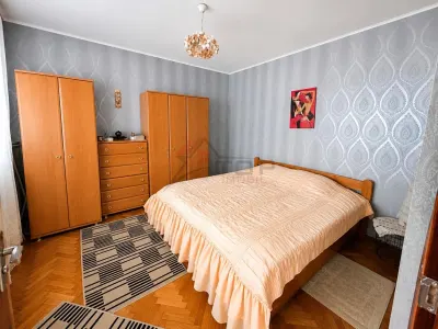 Vanzare apartament 3 camere - Podu Ros - etaj 2 - foto 3