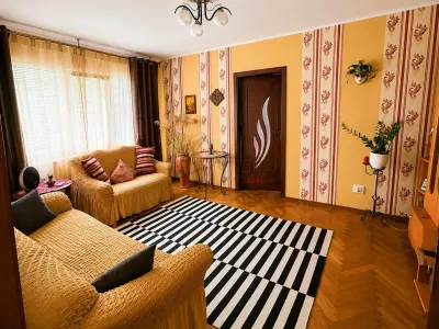 Vanzare apartament 3 camere - Podu Ros - etaj 2 - foto 7