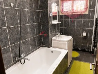 Vanzare apartament 3 camere - Podu Ros - etaj 2 - foto 9