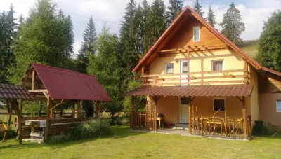 Pensiune in Arieseni cu 7 camere - foto 1