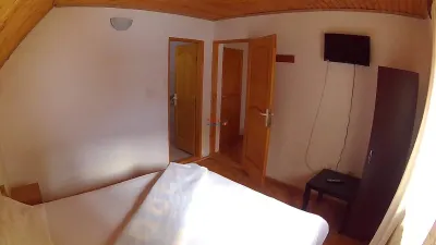 Pensiune in Arieseni cu 7 camere - foto 12
