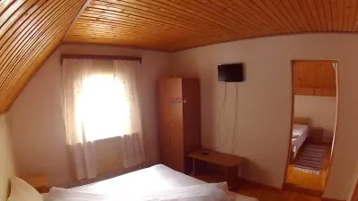Pensiune in Arieseni cu 7 camere - foto 14
