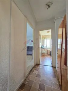 Mircea cel Batran , 2 camere decomandat, etaj intermediar, liber - foto 4