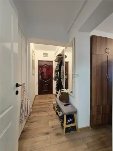 Dacia - Scoala Alexandru Vlahuta , 2 camere model cu geam la baie, etaj intermediar - foto 5