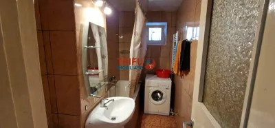 Apartament 2 camere etaj 2 Cetate mobilat si utilat - foto 6