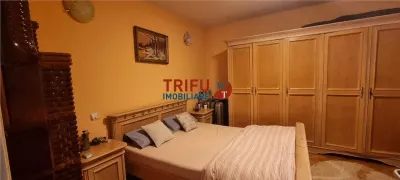Casa de vanzare in Partos pretabila pt 2 familii - foto 8