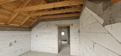 Casa de vanzare cu 438 mp teren in cartierul Orizont - foto 13