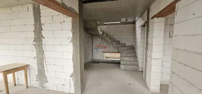 Casa de vanzare cu 438 mp teren in cartierul Orizont - foto 3