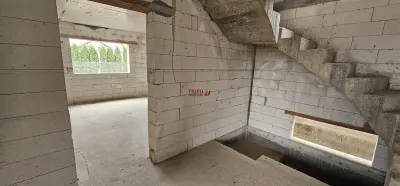 Casa de vanzare cu 438 mp teren in cartierul Orizont - foto 5