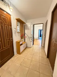 Apartament 3 camere semidecomandat, Podu Ros - Titu Maiorescu - foto 2