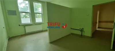 Spatiu comercial 270 mp de inchiriat Cetate pretabil clinica medicala - foto 2