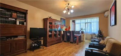 Apartament de vânzare cu 3 camere în zona Cloșca - foto 1