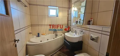 Apartament de vânzare cu 3 camere în zona Cloșca - foto 13