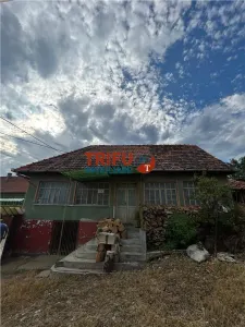 Casă de reabilitat în Cricău cu 2996mp teren - foto 4