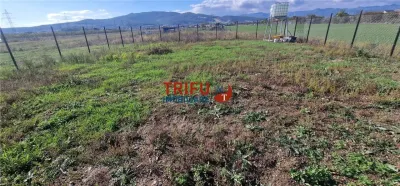 Teren intravilan cu utilitati zona Emil Racovita - foto 2
