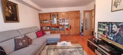 Apartament spatios 2 camere decomandat de vanzare B-dul Transilvaniei cu balcon de 18 mp - foto 4