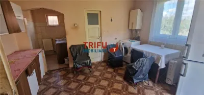 Casă 3 camere cu 733 mp teren la asfalt zona în cartierul Micești - foto 8