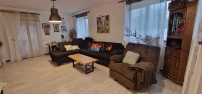 Casa moderna cu deschidere la 2 strazi zona Piata Cetate - foto 2