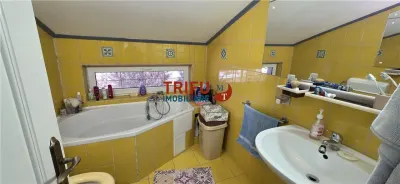 Casă primitoare și Cramă premiată „la cheie” în zona viticolă Cricău - foto 9