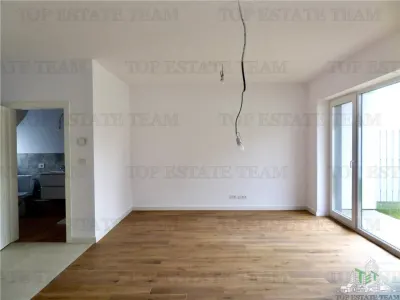 Vila Premium de vanzare in Bucuresti Pipera | curte privata | loc de parcare | Persoana Fizica fara TVA - foto 8
