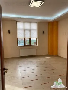 Vila deosebita de inchiriat | Cotroceni - Opera Nationala | Pozitie premium langa parc | 130 mp utili - foto 2