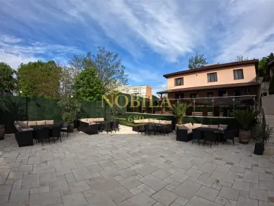 IN EXCLUSIVITATE DE VANZARE/ INCHIRIERE COMPLEX HoReCa in Onesti  AFACERE LA CHEIE vizionati turul proprietatii aici  https://bit.ly/43kF5fh - foto 2