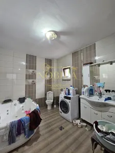 VILA DE VANZARE BACAU  P+E+M (de locuit si birou , clinica, notarriat, medic de familie etc) - foto 23