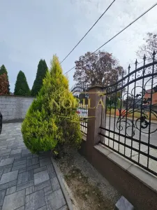 VILA DE VANZARE BACAU  P+E+M (de locuit si birou , clinica, notarriat, medic de familie etc) - foto 8