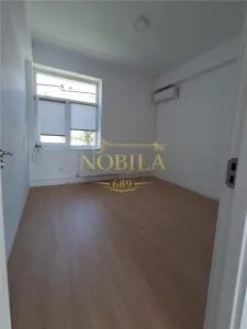SPATIU COMERCIAL DE INCHIRIAT IN ONESTI , MEDICI DE FAMILIE, AVOCATI, CLINICA MEDICALA,AFTER SCOOL,LOC DE JOACA PENTRU COPII,ETC - foto 3