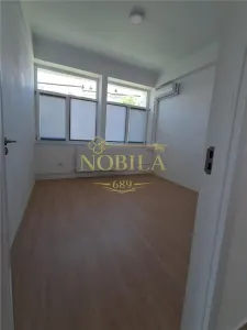 SPATIU COMERCIAL DE INCHIRIAT IN ONESTI , MEDICI DE FAMILIE, AVOCATI, CLINICA MEDICALA,AFTER SCOOL,LOC DE JOACA PENTRU COPII,ETC - foto 4