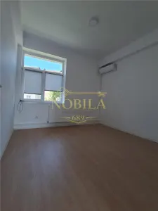 SPATIU COMERCIAL DE INCHIRIAT IN ONESTI , MEDICI DE FAMILIE, AVOCATI, CLINICA MEDICALA,AFTER SCOOL,LOC DE JOACA PENTRU COPII,ETC - foto 10