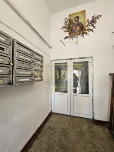 APARTAMENT de 108 mp  DE VANZARE CU 5 CAMERE, ET 1 IN STATIUNEA TURISTICA TG OCNA - foto 2