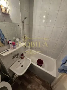 APARTAMENT de 108 mp  DE VANZARE CU 5 CAMERE, ET 1 IN STATIUNEA TURISTICA TG OCNA - foto 17