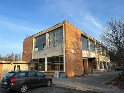 SPATIU COMERCIAL  716 MP CU TEREN 1283 MP DE VANZARE/ INCHIRIERE  50/100/200 MP  IN  ONESTI - Onesti