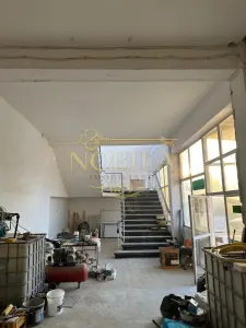 SPATIU COMERCIAL  716 MP CU TEREN 1283 MP DE VANZARE/ INCHIRIERE  50/100/200 MP  IN  ONESTI - foto 11