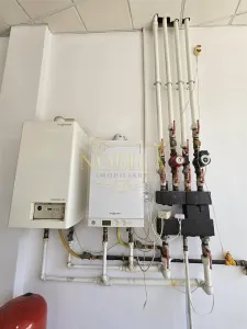 CLADIRE INDIVIDUALA ( SPATIU COMERCIAL) CU TEREN DE VANZARE IN ONESTI - foto 21