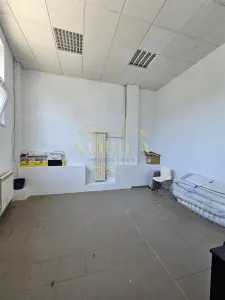 CLADIRE INDIVIDUALA ( SPATIU COMERCIAL) CU TEREN DE VANZARE IN ONESTI - foto 24