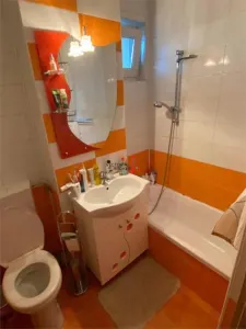 Etaj 1, apartament excelent poziționat – 7 minute de metrou OBOR - foto 6