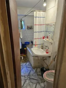 3 camere decomandate, etaj 2/8 - zona Tei - foto 7
