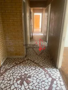 4 camere decomandat, etaj intermediar Piata Delfinului - foto 3