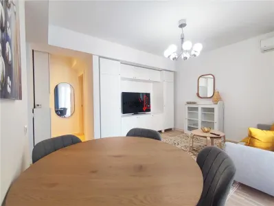 Apartament cu centrala+loc parcare subterana, et.1/5, metrou Iancului - foto 3