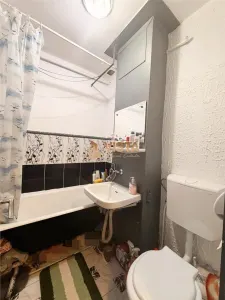 Garsoniera etaj 2/4 , centrala proprie, Tractorul, Brasov - foto 7
