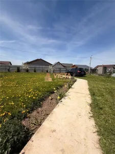 Teren 1000mp + casa vacanta, apa si curent, cartier in dezvoltare, Sanpetru-Bod - foto 3