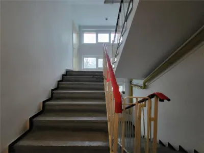 LA 2 PASI DE METROU  / APARTAMENT 3 CAMERE / ETAJ 1 - foto 9