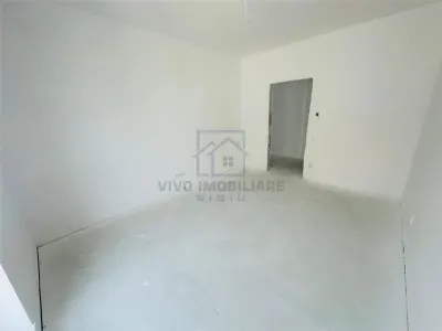 Apartament de vanzare in Sibiu - 2 camere, cu balcon, Selimbar - foto 3