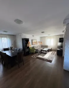 Casa utilata si mobilata pe structura metalica, in Stupini, Brasov - foto 2