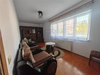 Apartament de vanzare in Sibiu - 3 camere, decomandat, loc de parcare subteran, Terezian - foto 2