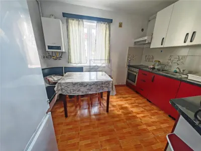 Apartament de vanzare in Sibiu - 3 camere, decomandat, loc de parcare subteran, Terezian - foto 4